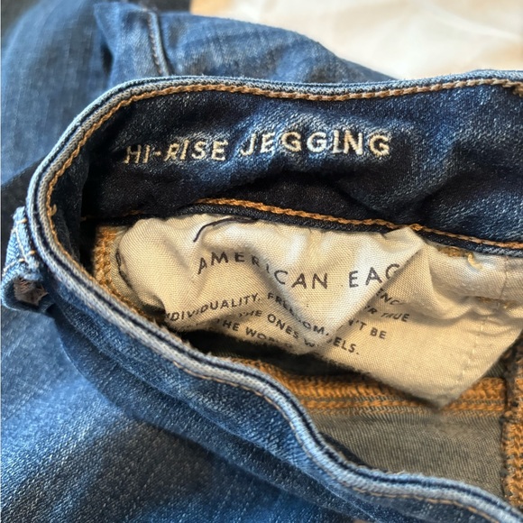 Distressed High Rise Jegging - Picture 6 of 6